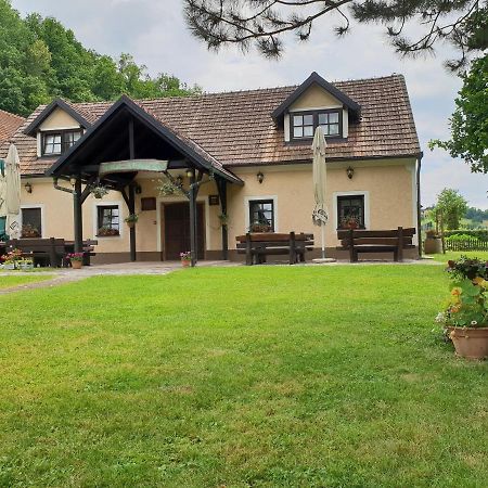 Seoski Turizam Sumak Miljana Exteriör bild
